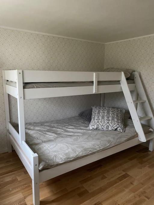 Mindre Laegenhet I En Lantlig Miljoe I Skrea Apartman Falkenberg Kültér fotó
